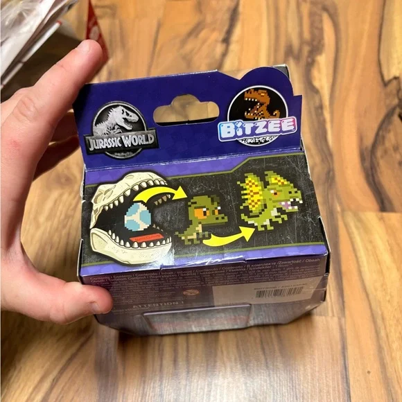 Bitzee Jurassic World edition - Picture 9 of 10